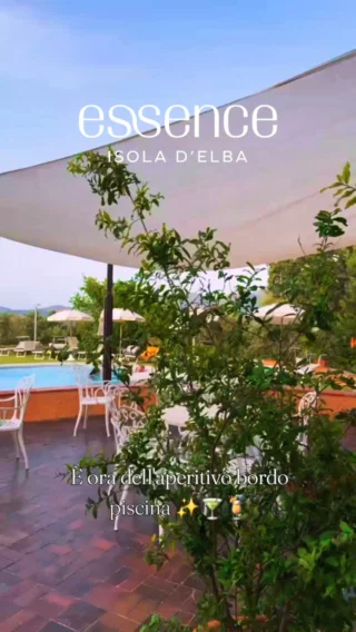 Un brindisi, il riflesso dell'acqua, il tramonto che accende l'Isola d'Elba.

L'aperitivo a bordo piscina a Le Picchiaie è quel momento in cui il tempo rallenta e l'estate si vive un sorso alla volta.

Goditi il silenzio e assapora il momento. Ci vediamo quando il sole cala? 🥂 Cin-cin!