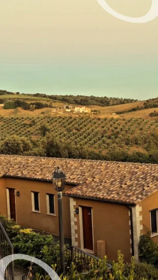 Borgo Magliano Resort – The Essence of Tuscany

Nel cuore della Maremma Toscana, un luogo in cui il fascino della natura incontra il piacere di un’ospitalità autentica.

Tra panorami che si aprono sulle colline, momenti di relax e sapori del territorio, ogni dettaglio invita a rallentare e a vivere la bellezza con il proprio ritmo.

Borgo Magliano Resort. La tua Essence Experience in Toscana.